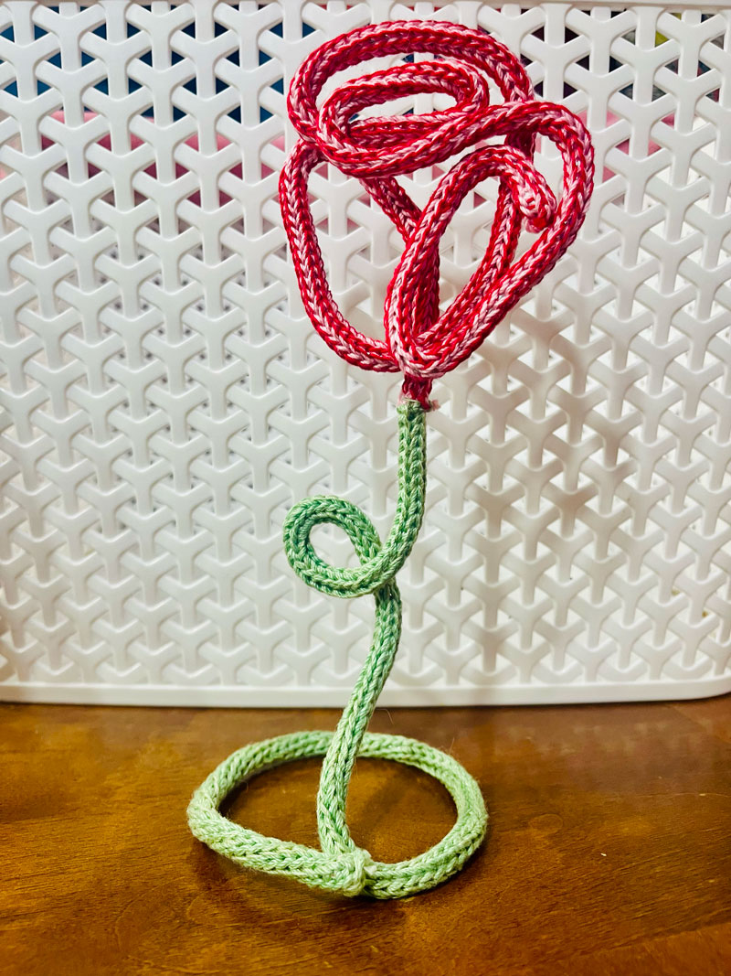 Freestanding wire rose